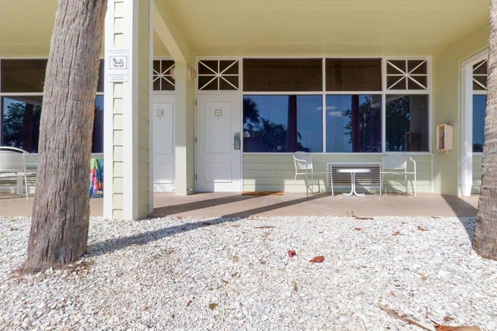 Sea Breeze, Studio 510, Beach Steps Away!+Pool+Wifi Ράσκιν Εξωτερικό φωτογραφία