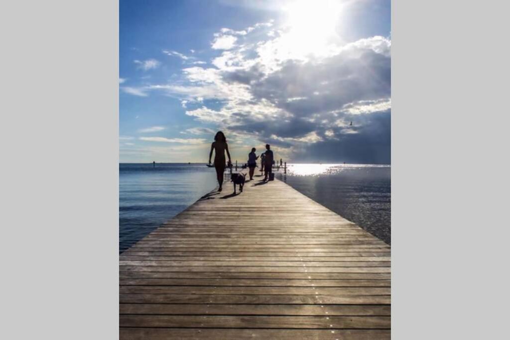 Sea Breeze, Studio 510, Beach Steps Away!+Pool+Wifi Ράσκιν Εξωτερικό φωτογραφία