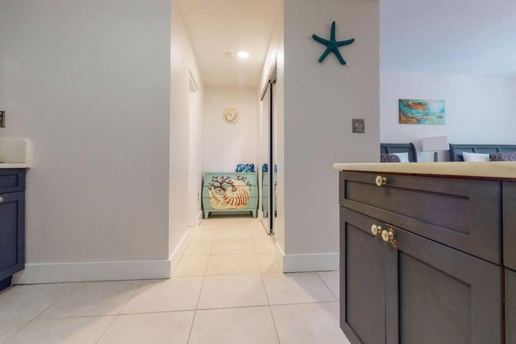 Sea Breeze, Studio 510, Beach Steps Away!+Pool+Wifi Ράσκιν Εξωτερικό φωτογραφία